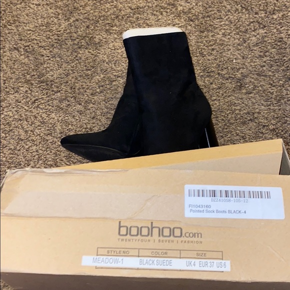 Pointed Sock Boot in Black - Picture 6 of 7
